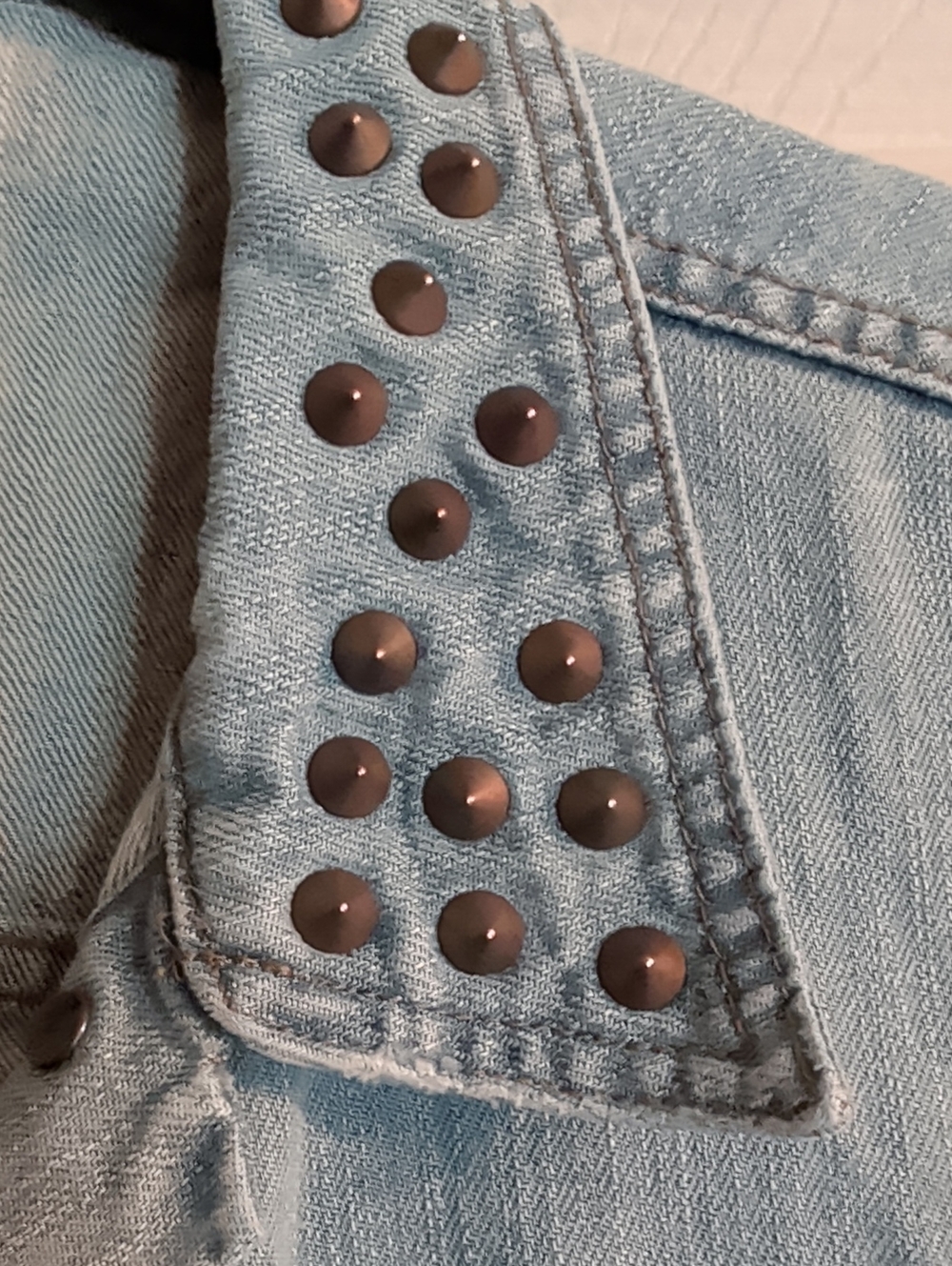 Rock & Republic Light Blue Studded Denim Vest - Picture 3 of 4